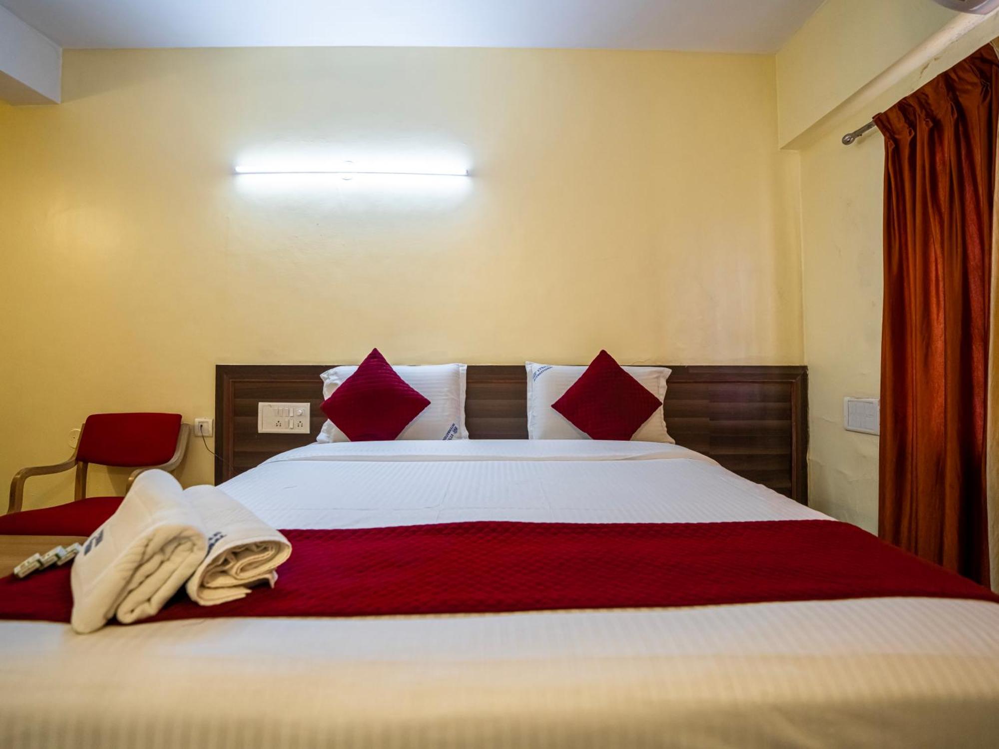 Hotel Vyshak International Mysore Exterior foto